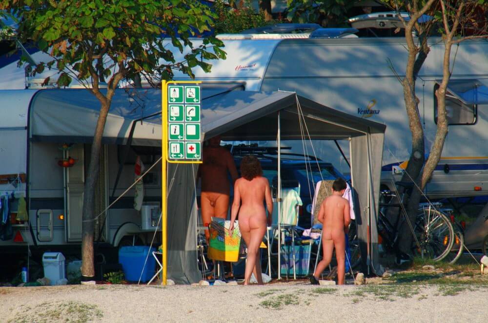 Ula FKK Camping photo gallery - Nudist families: open materials for connoisseurs