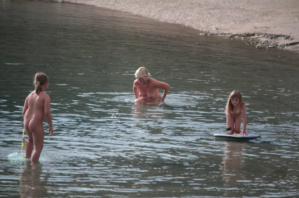 Naturism photo gallery # 14 - Nudism and naturism are closer to natural harmony
