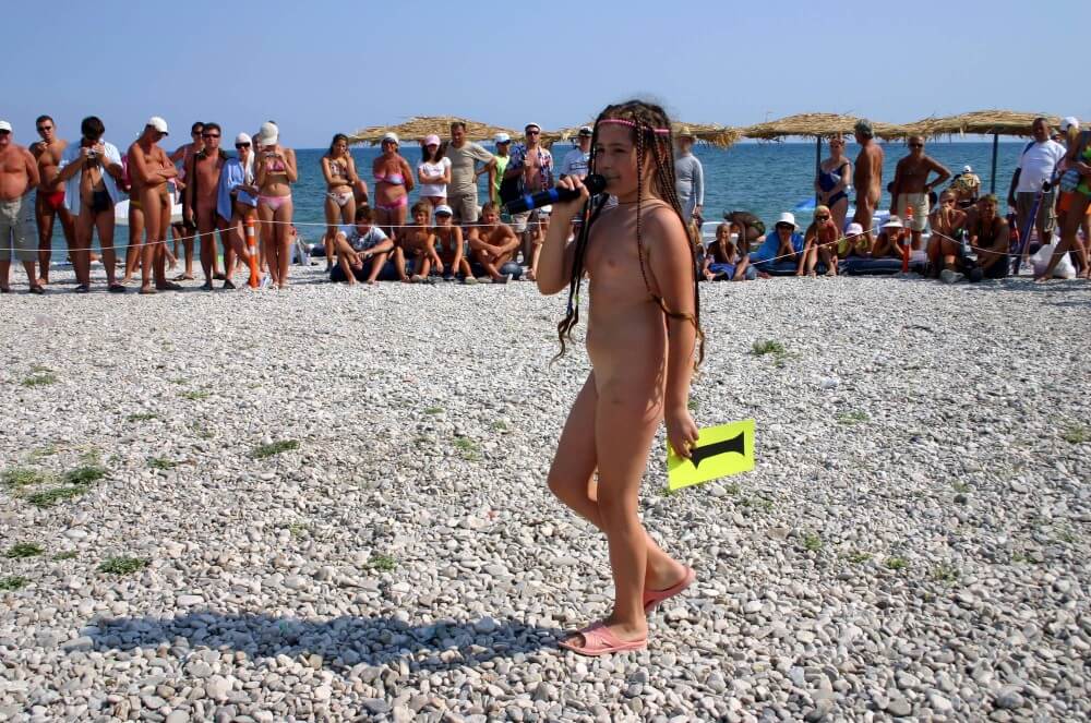 Naturist Mic Speech photos - The worship of the naked body