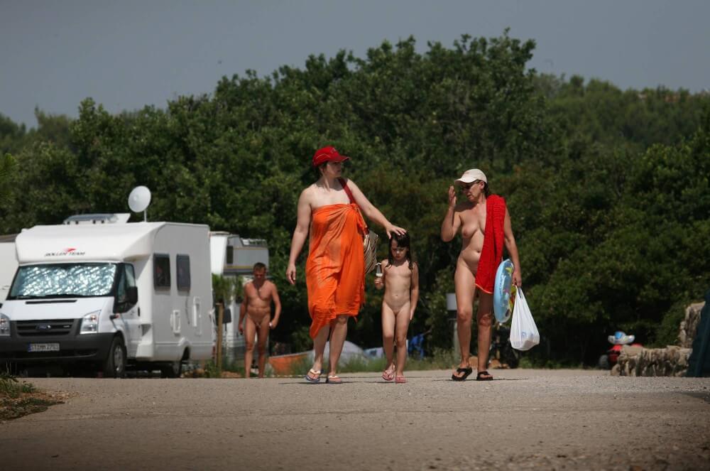 Bondi Beach Path Outskirt pics - Nudism is based on naturalness and openness