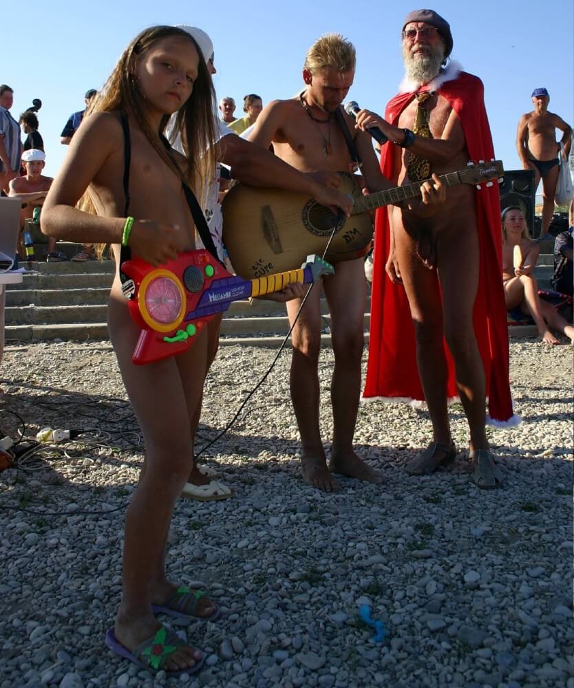Naturist Beach Contests photos - Nudists and naturists: whats the differencex