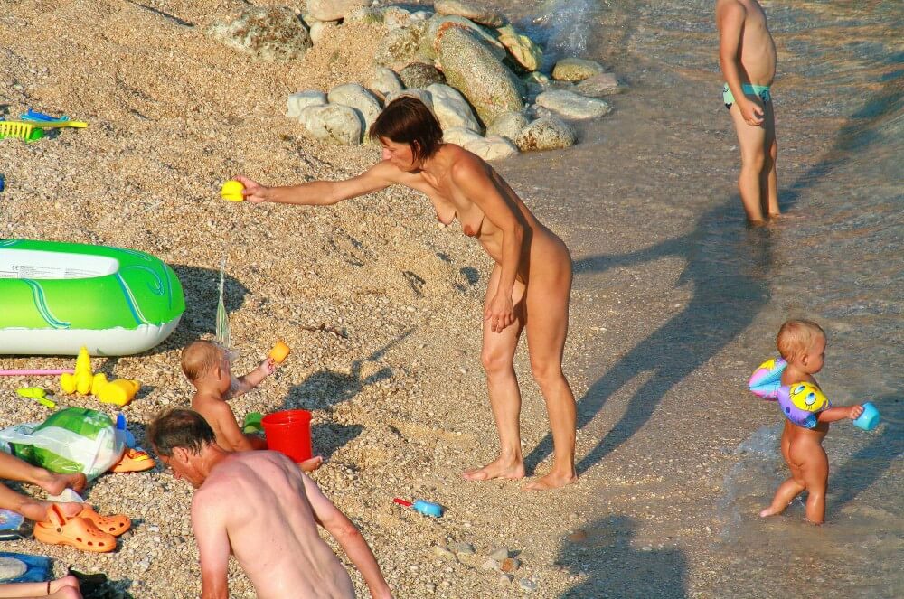 Ula Naturists Beach photo gallery - Mutual respect and trust are important components of the nudist and naturist community