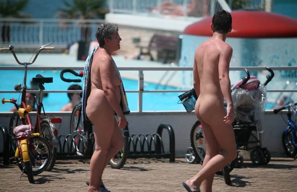 Sun-Soaked Sidewalk pics - It values honesty and sincerity in trusting the nudists around you