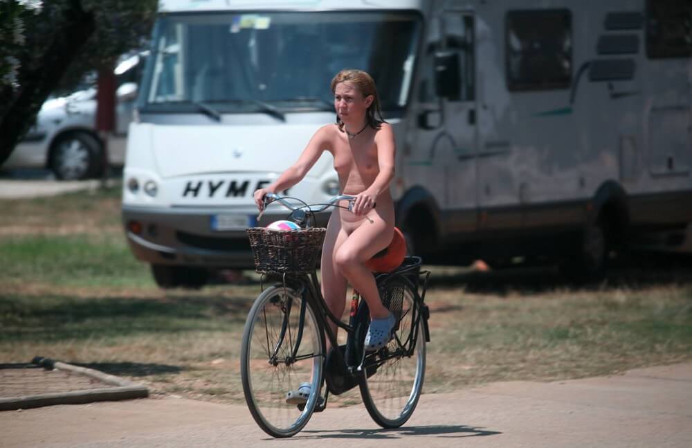 Leaving the Outdoor Site pics - What exactly is nudismx