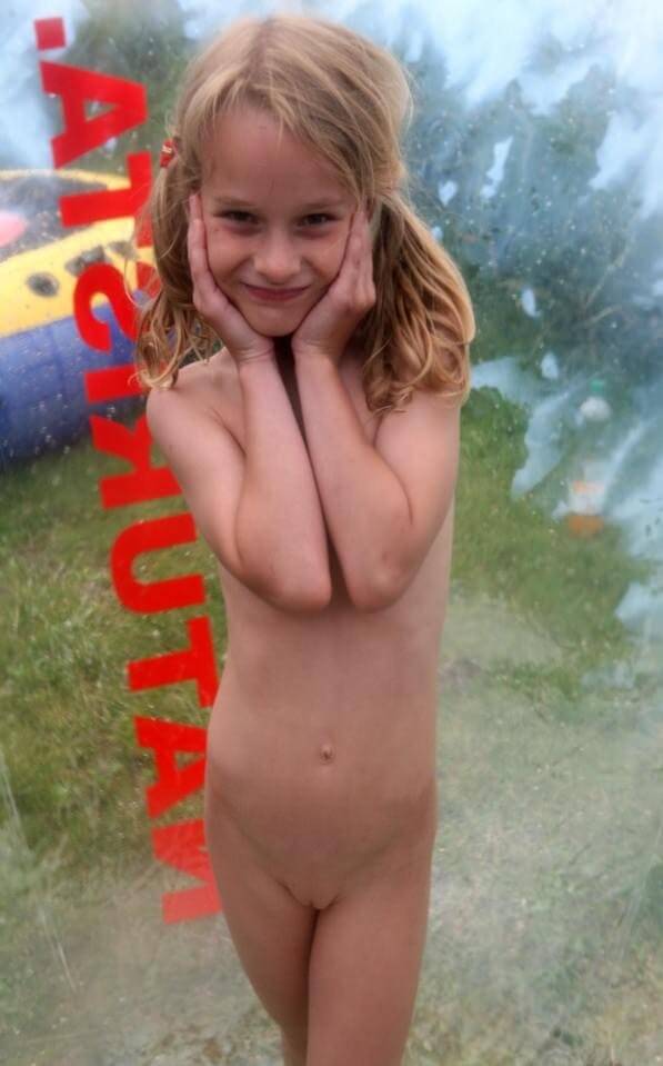 Outdoor nudist photography - Nudists and naturists: whats the differencex