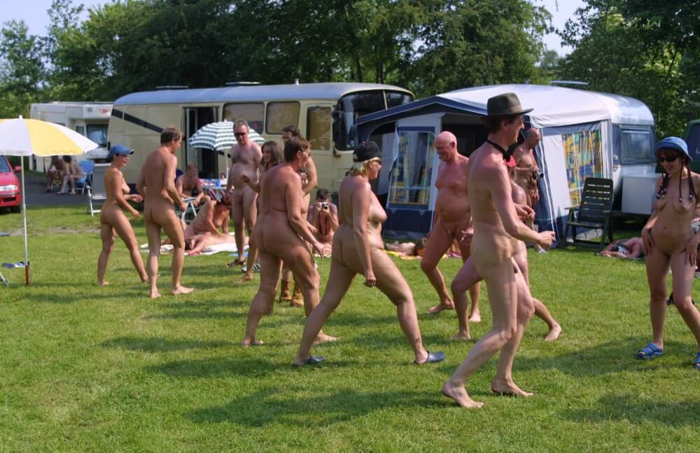 Holland Green Relaxations photos - The Naked Human Body
