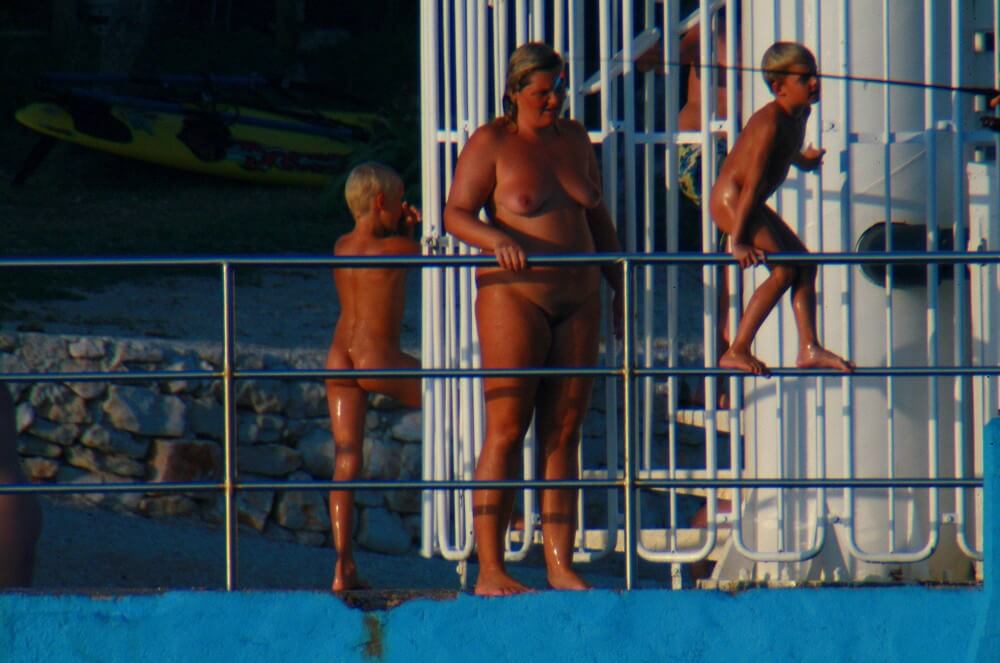Uka FKK Water Play - Naturism is based on love for oneself and nature