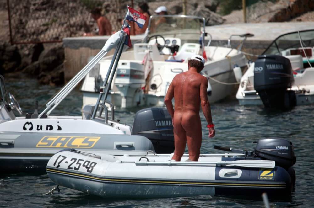 Boating and Floater Waters pics - Nudism and naturism help overcome prejudices and fears related to physical appearance