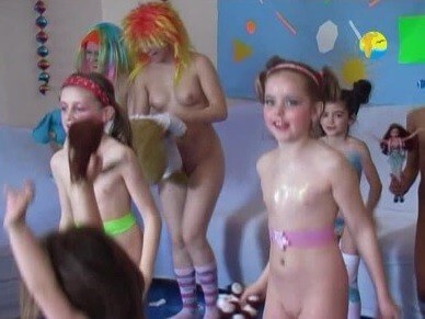 Naturism Freedom: Disco - Joy and pleasure are an integral part of the nudist and naturist experience