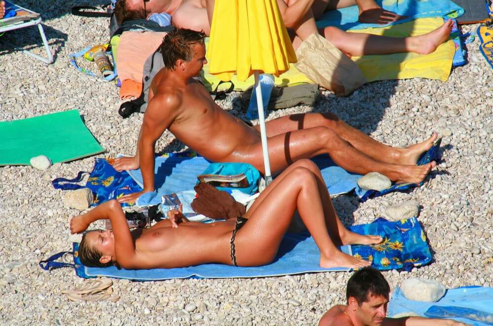 Ula FKK Bikini Couples Day pics - A space for those who seek bodily freedom