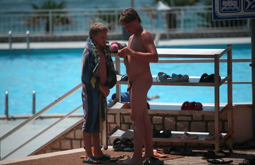 Scooter Travel Mid Day pics - We began to practice nudism consciously