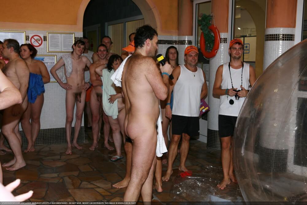 Naturism photo gallery # 56 - Ordinary Citizens Consciously Practicing Nudism