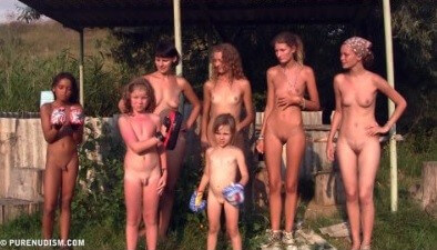 Coastral Paradise Full HD - Poor naked people and rich naked people in one place