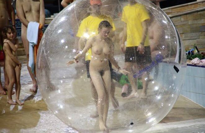 Holiday in the pool photos - Physical freedom is important to many nudists