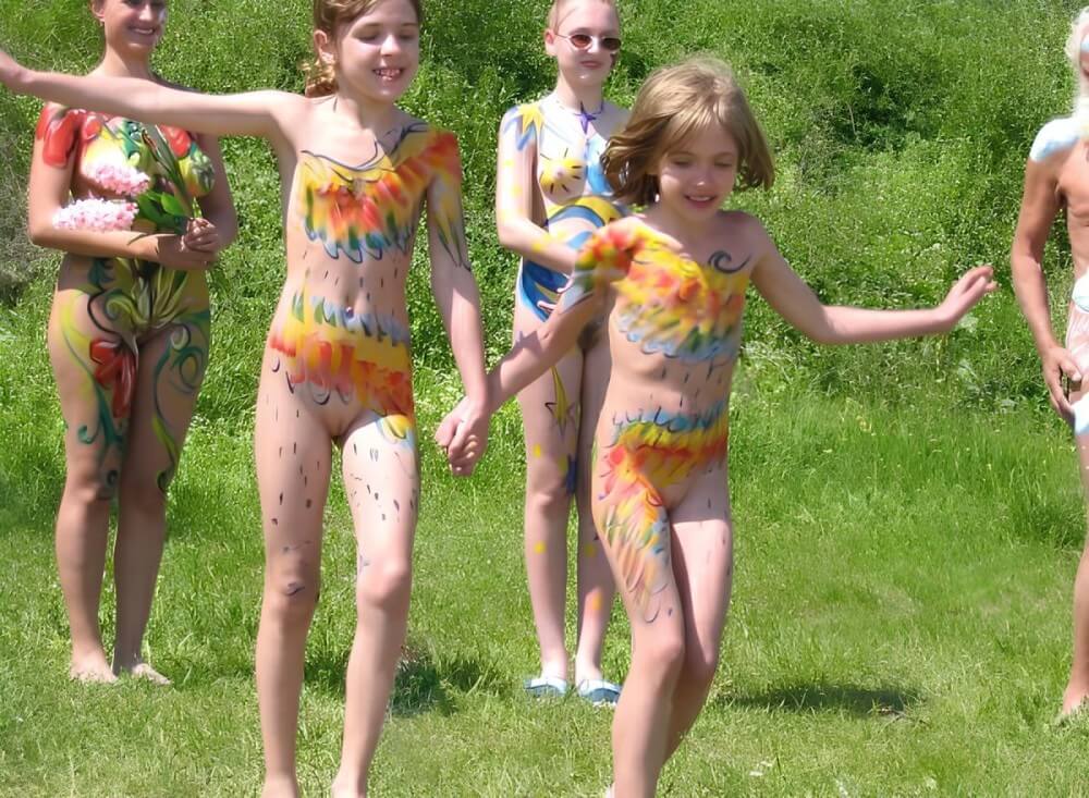 Naturism photo gallery # 29 - Naturism teaches respect for ones body and its beauty