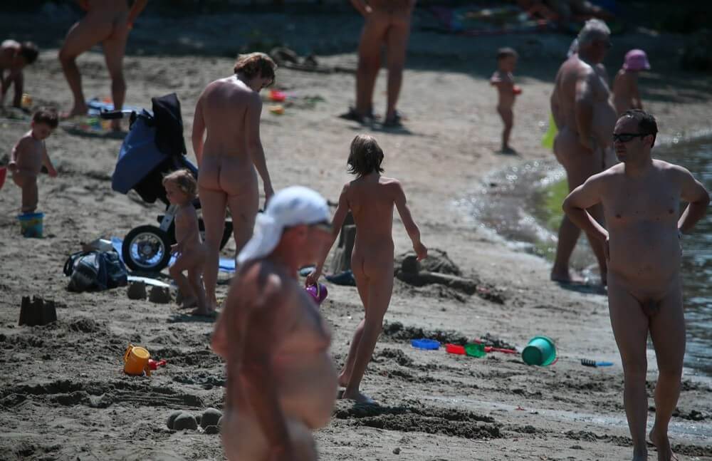 Jr Coastal Beach Paradise pics - Nudism helps us accept ourselves and others