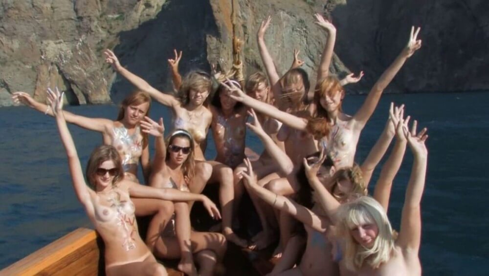 Nudist Girls Boat Cruise Full HD - Most nudists are motivated solely by a sense of comfort