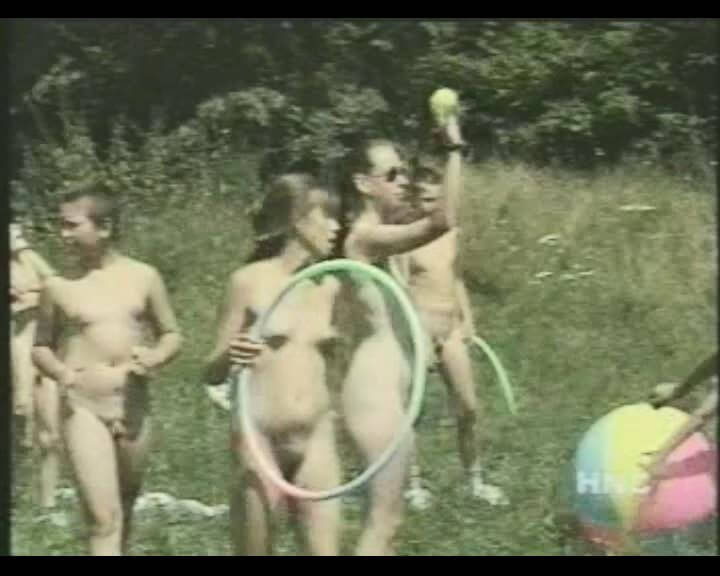 Helios Natura: Nudi Youth Weekend - The natural beauty of the body is one of the goals of naturism and nudism