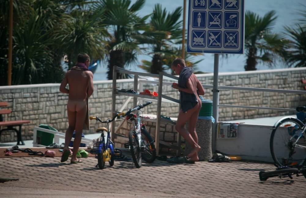 Nudism in a German water park photo - This movement helps people understand that the naked body is not an object for judgment or condemnation