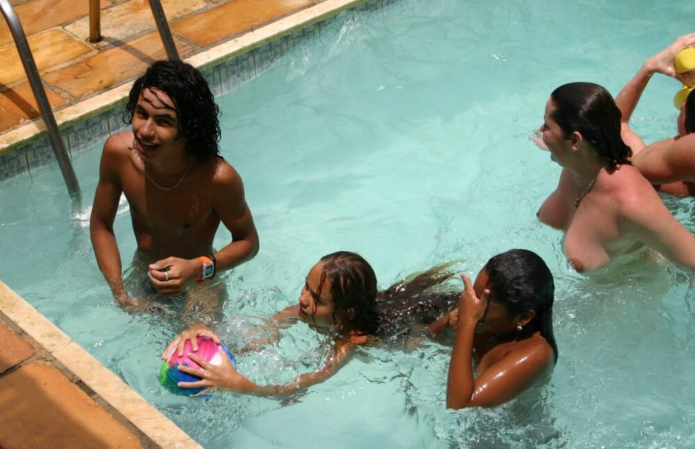 Brazilian Near Pool Profile pics - Nudism strengthens friendships and mutual respect