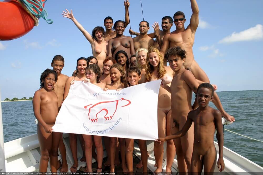 Naturism photo gallery # 59 - Freedom of the body means equality for all