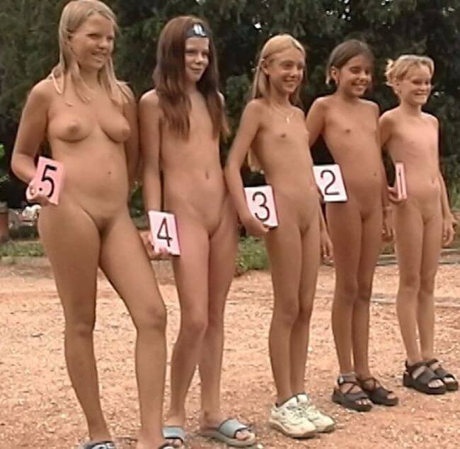 The White Castle Pageant Full HD video - Beautiful family nudism