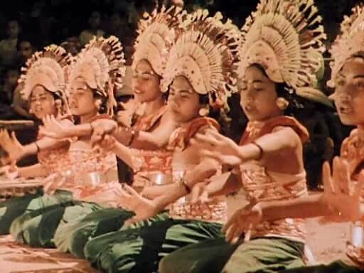 Legong Dance of the Virgins 1935 - Nudism contributes to the strengthening of psychological health